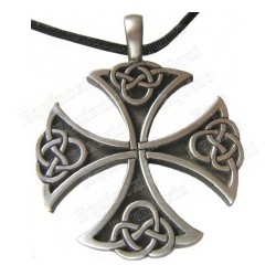 Pendentif celtique – Croix celtique avec pointes en noeud celtique